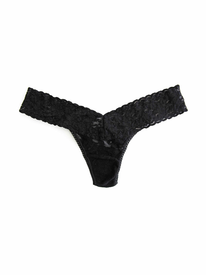 Signature Lace® Low Rise Thong Black - Flat Lay, Scalloped Lace Detail | Hanky Panky