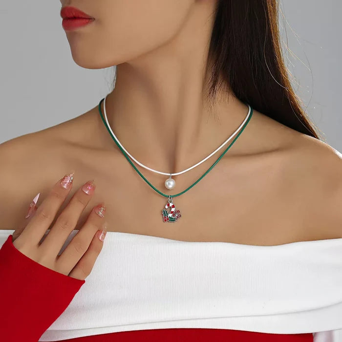 2 Piece Christmas Themed Pendant Necklace