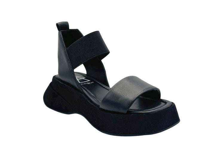 Elena Iachi - C-22 (Black)