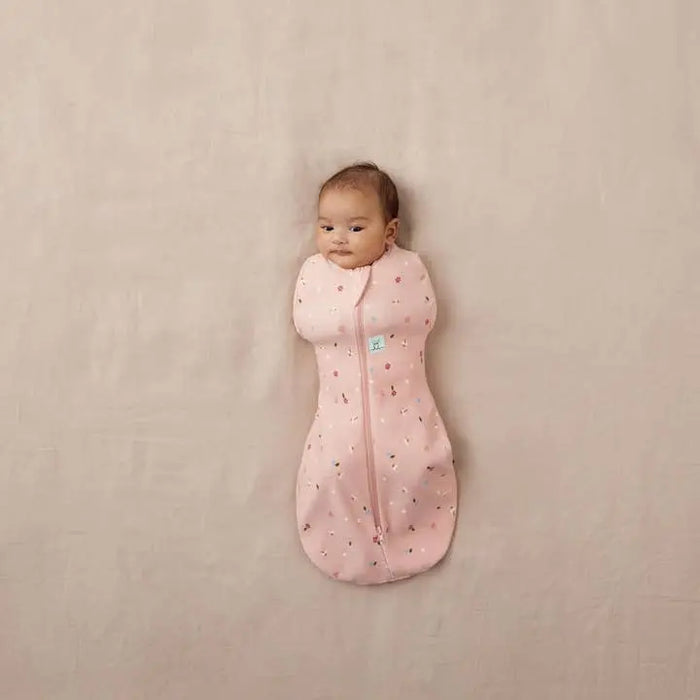 Ergopouch - Organic All Year Cocoon Swaddle Bag -Pink Daisies -1 Tog Sleeping Bag ErgoPouch - Australia