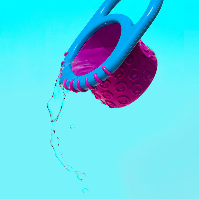 Flex and Fill Bath Play Cups