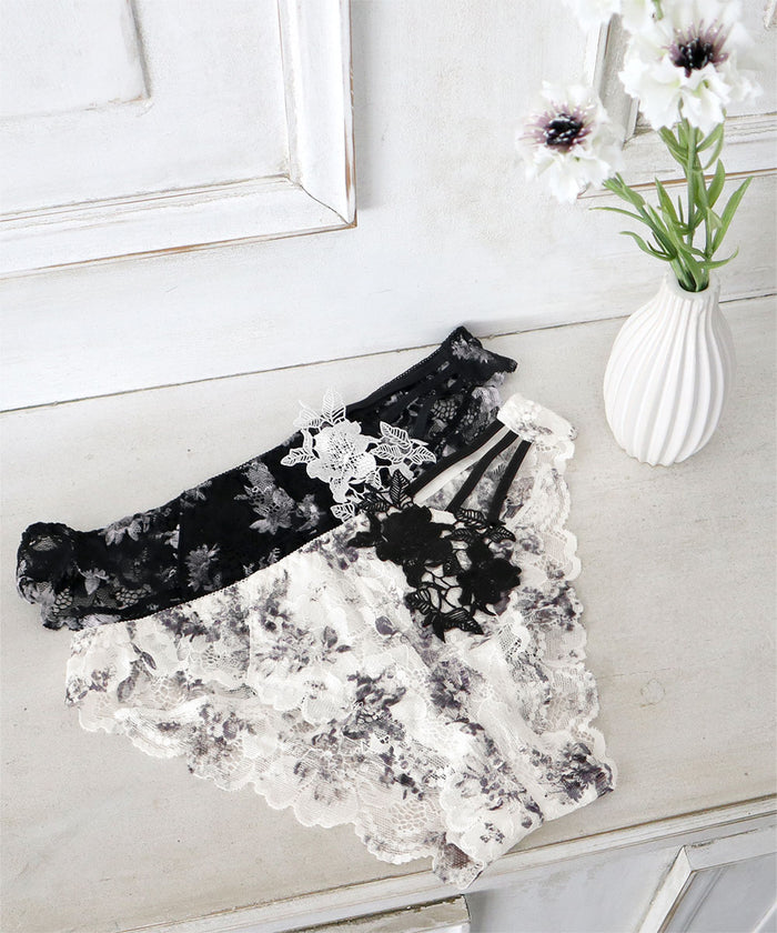 Monotone Flower Cheeky