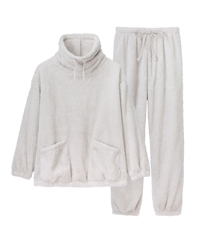 Neck-Warming Fleece Top and Bottom Set
