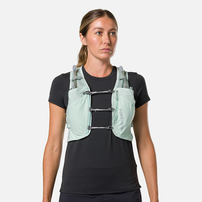 color:Surf Spray/Reflective Silver||seo:Nathan Pinnacle Breeze 4 Liter Women's Hydration Race Vest - Surf Spray/Reflective Silver - Female Runner Front View