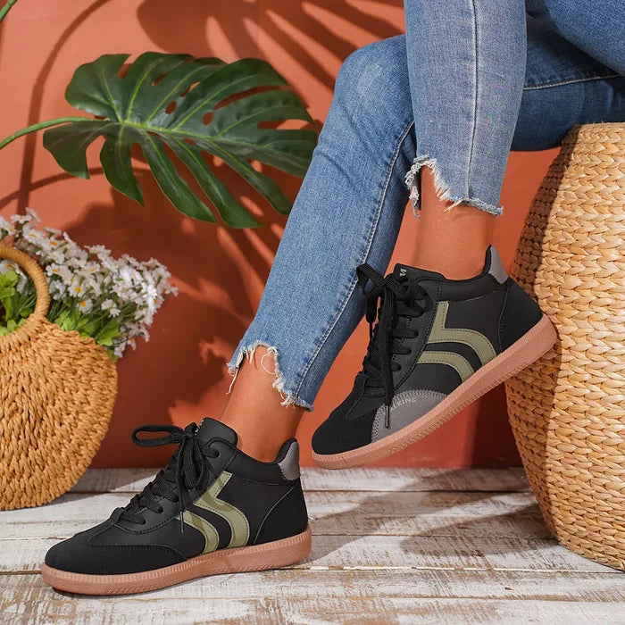 Round Toe Lace Up Sneakers