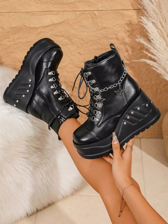 Round Toe Platform Wedge Boots