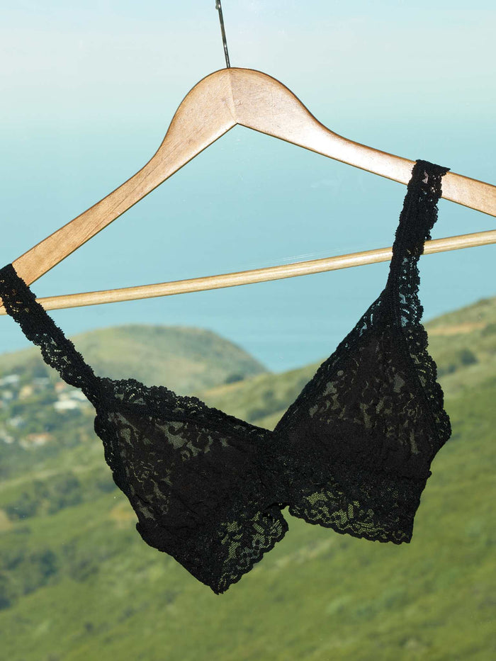 Signature Lace® Crossover Bralette Black
