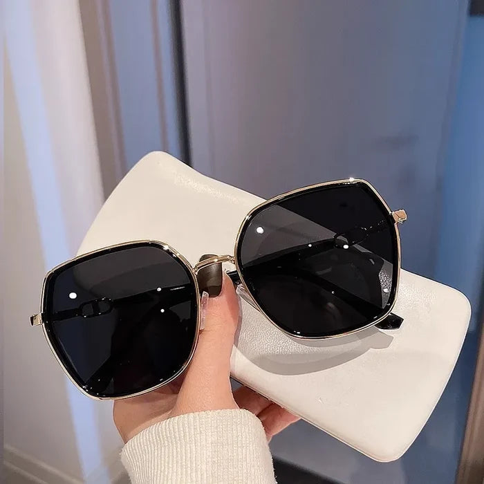 Solaré Luxe™ Luxe Frame Fashion