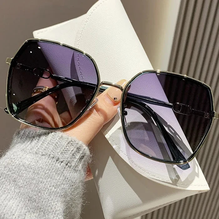 Solaré Luxe™ Luxe Frame Fashion