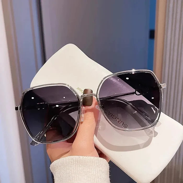 Solaré Luxe™ Luxe Frame Fashion