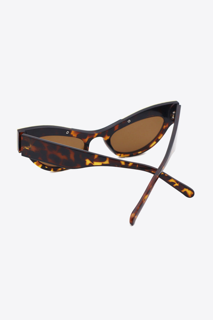 Solaré Luxe™ Rhinestone Cat Eye