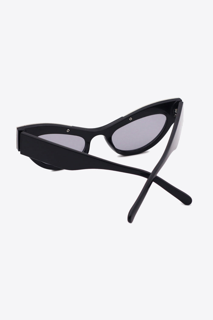 Solaré Luxe™ Rhinestone Cat Eye