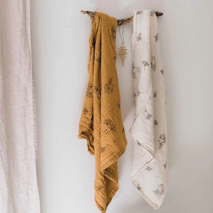 Swaddle Blanket - Cow Parsley - 70 x 70 cm Swaddle Blanket Rose In April