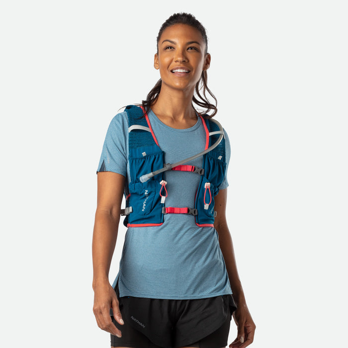 color:Marine Blue/Hibiscus||seo:Women's VaporAiress Lite 4 Liter Hydration Vest