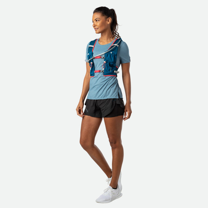 color:Marine Blue/Hibiscus||seo:Women's VaporAiress Lite 4 Liter Hydration Vest